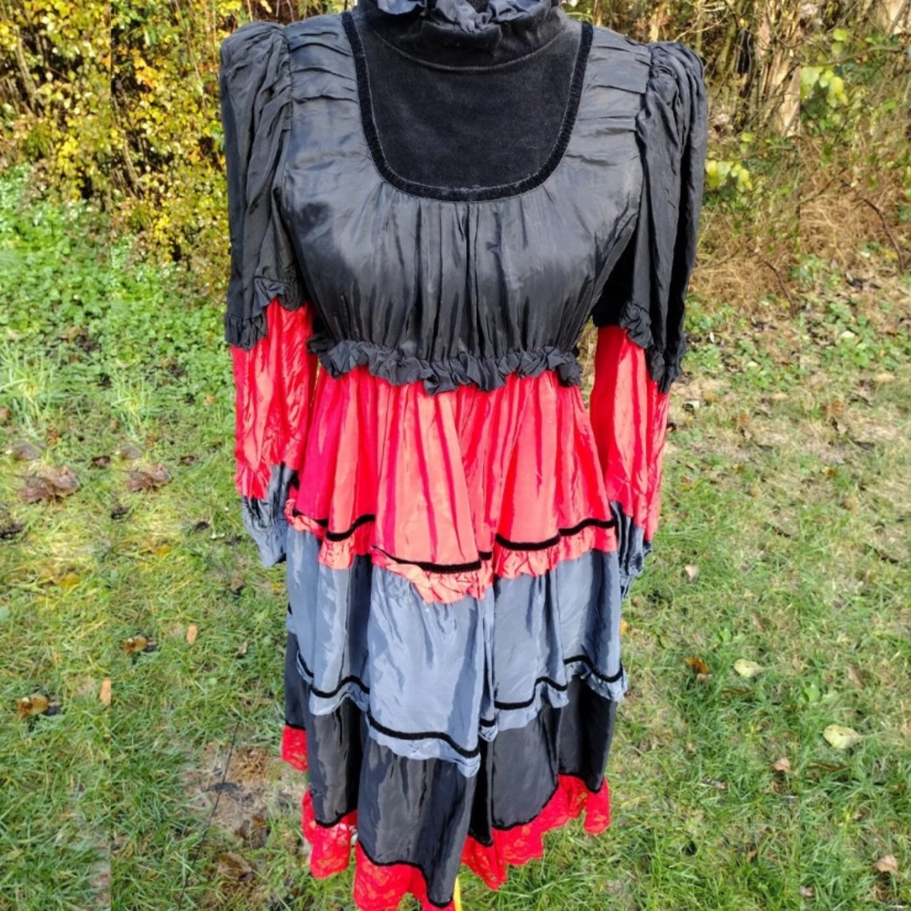 Vintage Black & Red Victorian Goth Ruffled Dress Prairie Cosplay Vampire